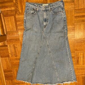 Abercrombie & Fitch High Rise Long Denim Skirt Size 6